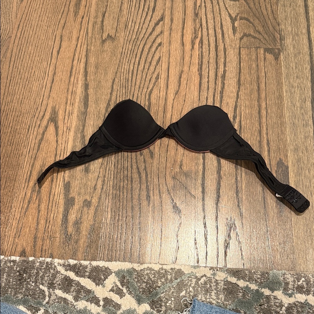 Black Strapless Bra